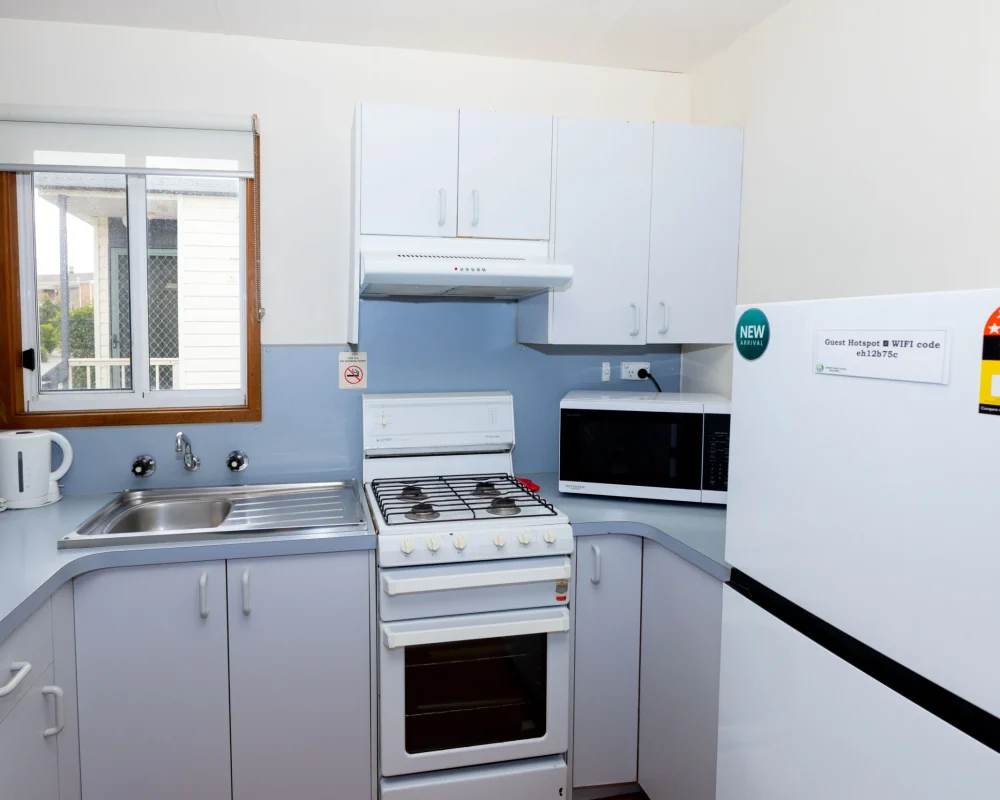 1 Bedroom Basic Kitchen 2