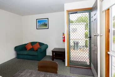 1 Bedroom Basic Lounge 1