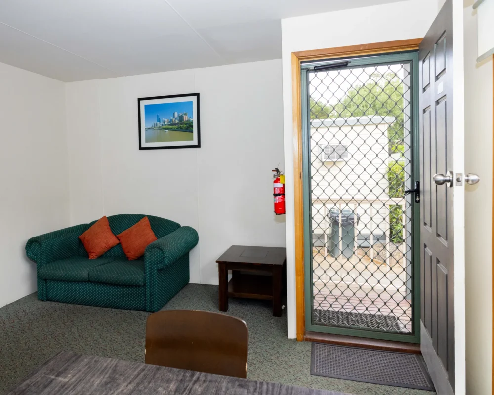 1 Bedroom Basic Lounge 1