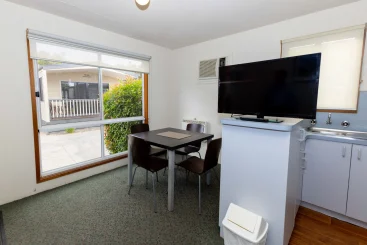 1 bedroom basic - 1 BR Basic Dining