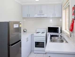 1 bedroom deluxe apartment - Airport Tourist Village Tullamarine (November 25th, 2024) 97