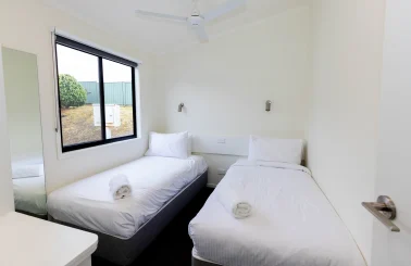 2 bedroom deluxe cabin - Airport Tourist Village Tullamarine (November 25th, 2024) 42