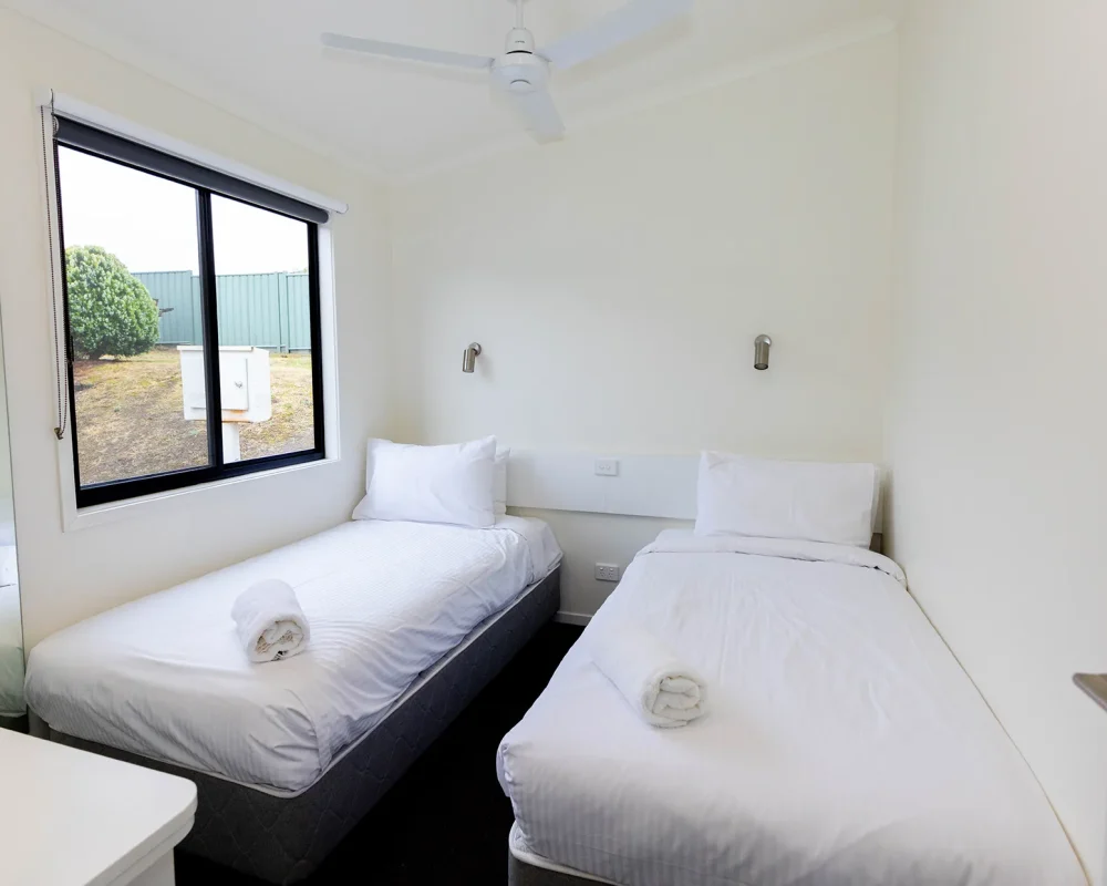 2 bedroom deluxe cabin - Airport Tourist Village Tullamarine (November 25th, 2024) 42