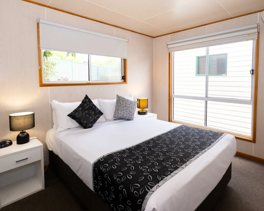 2 bedroom standard cabin - Airport Tourist Village Tullamarine (November 25th, 2024) 76