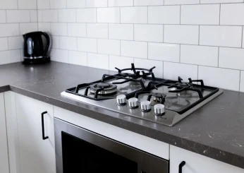 2 bedroom deluxe cabin kitchen 1