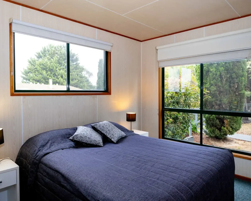 2 bedroom standard cabin - Airport Tourist Village Tullamarine (November 25th, 2024) 16