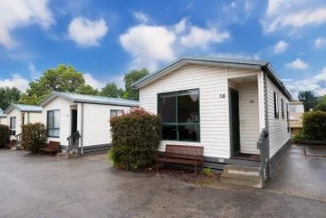 2 bedroom standard cabin - Airport Tourist Village Tullamarine (November 25th, 2024) 19