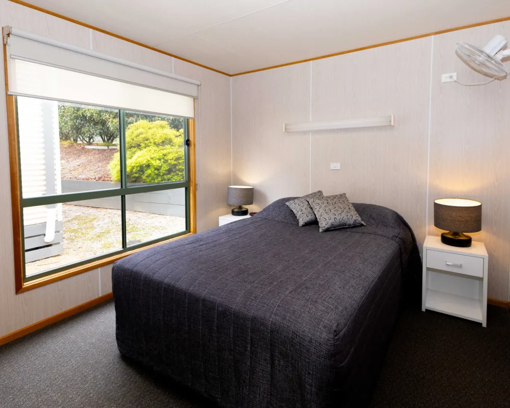 3 bedroom deluxe cabin - Airport Tourist Village Tullamarine (November 25th, 2024) 90