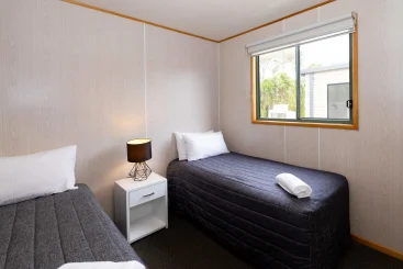 3 bedroom deluxe cabin - Airport Tourist Village Tullamarine (November 25th, 2024) 92