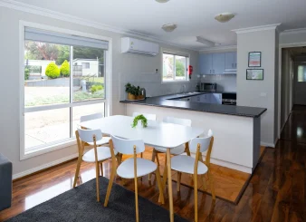 4 bedroom deluxe cabin - Airport Tourist Village Tullamarine (November 25th, 2024) 2