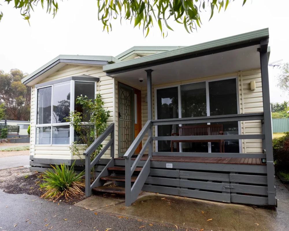 additional 4 bedroom deluxe cabin - Airport Tourist Village Tullamarine (November 25th, 2024) 104