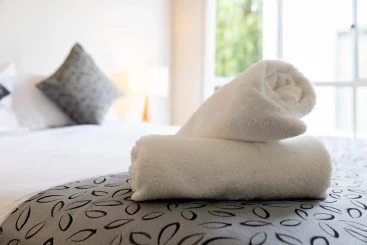 additional 4 bedroom deluxe cabin - Airport Tourist Village Tullamarine (November 25th, 2024) 113