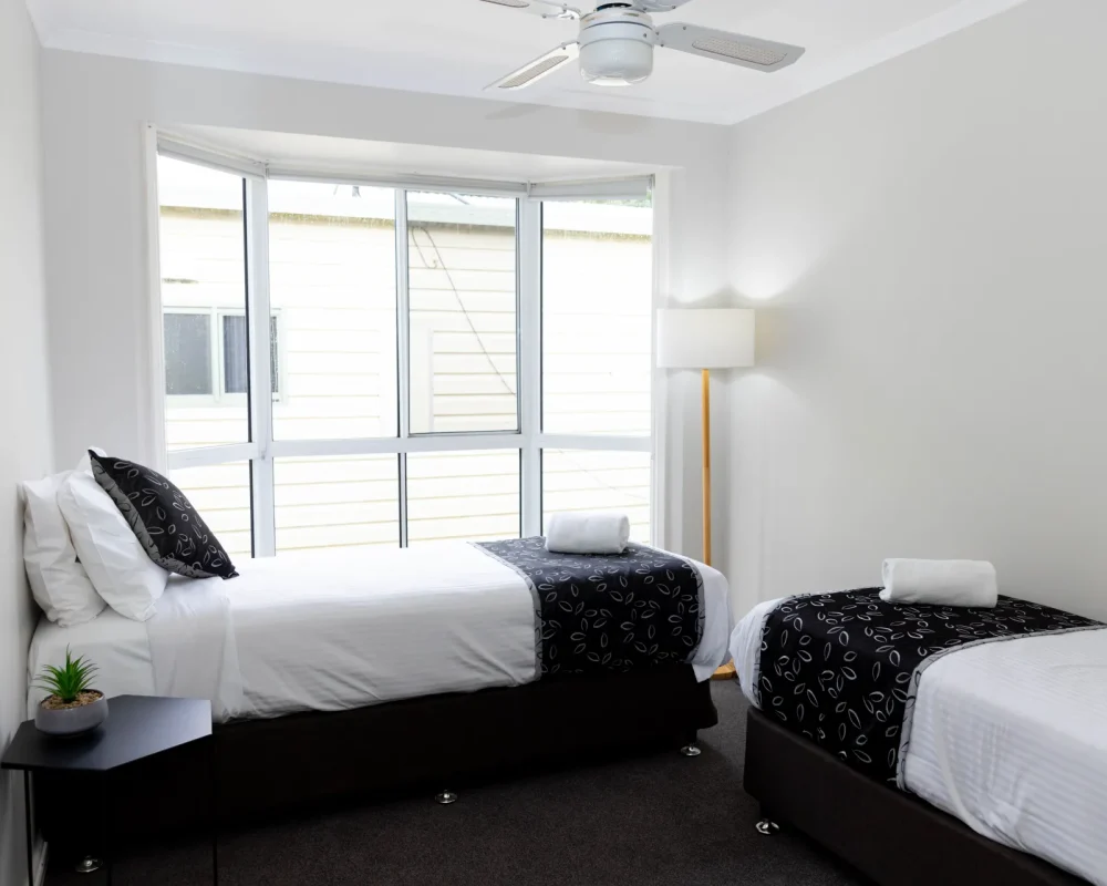 additional 4 bedroom deluxe cabin - Airport Tourist Village Tullamarine (November 25th, 2024) 114